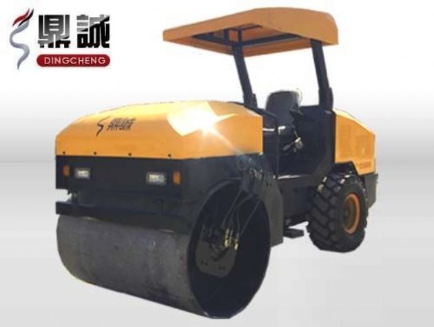 點(diǎn)擊查看詳細(xì)信息<br>標(biāo)題：4噸單鋼輪振動(dòng)壓路機(jī) 閱讀次數(shù)：14486